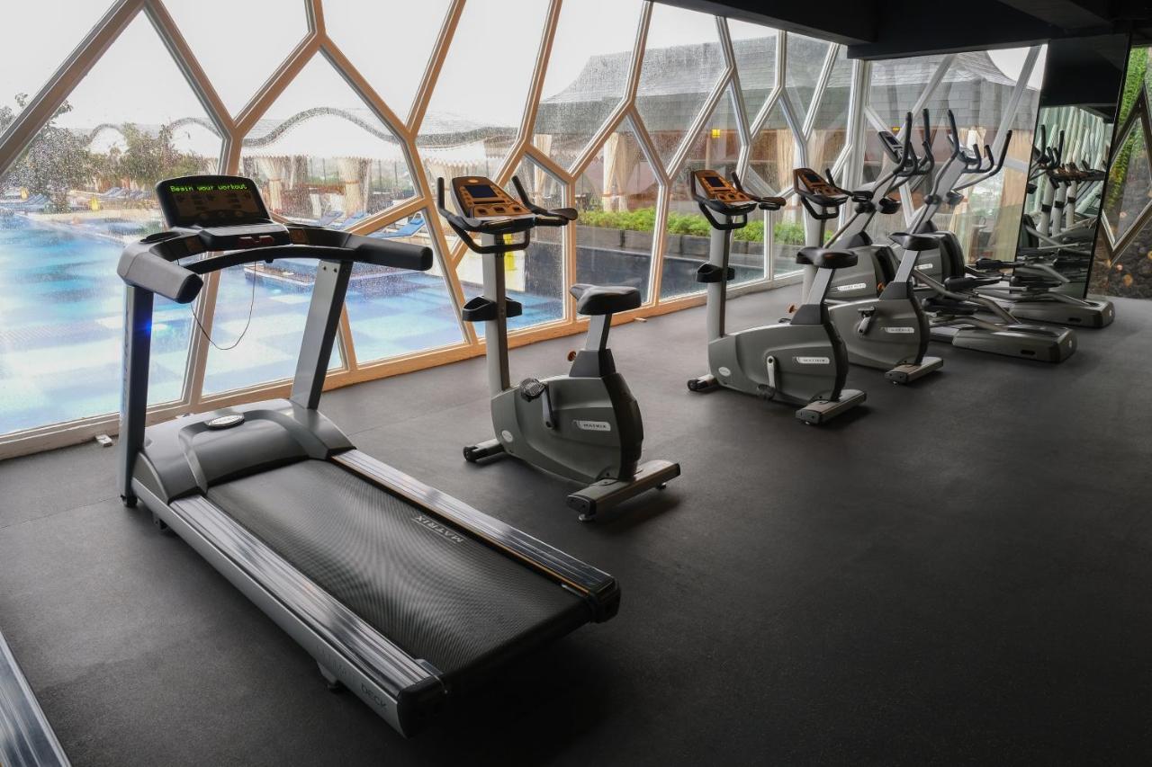 Ts Suites Seminyak  Exterior photo The gym at the hotel
